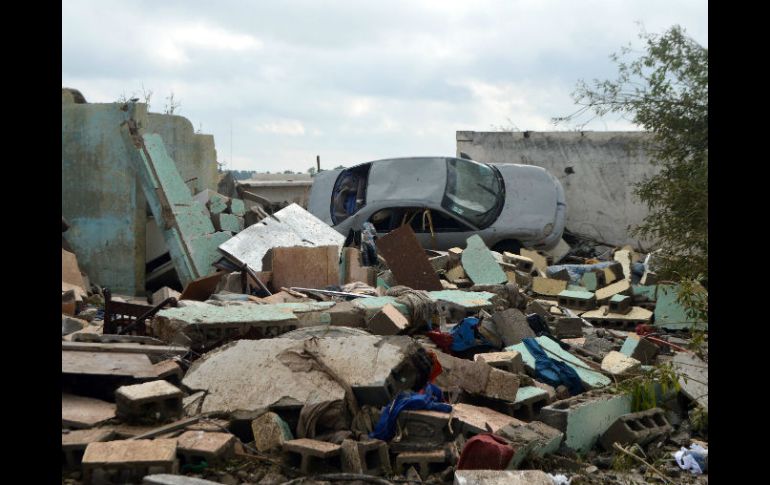 De esta forma, los afectados por el tornado del pasado 25 de mayo podrán reconstruir los daños sufridos. EFE / ARCHIVO