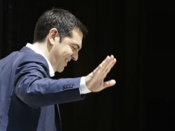 Entre las nuevas propuestas, Tsipras ofreció a sus acreedores concesiones en las pensiones y el alza del Impuesto del Valor Agregado. AP / T. Stavrakis