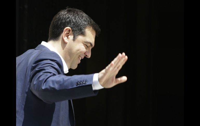 Entre las nuevas propuestas, Tsipras ofreció a sus acreedores concesiones en las pensiones y el alza del Impuesto del Valor Agregado. AP / T. Stavrakis