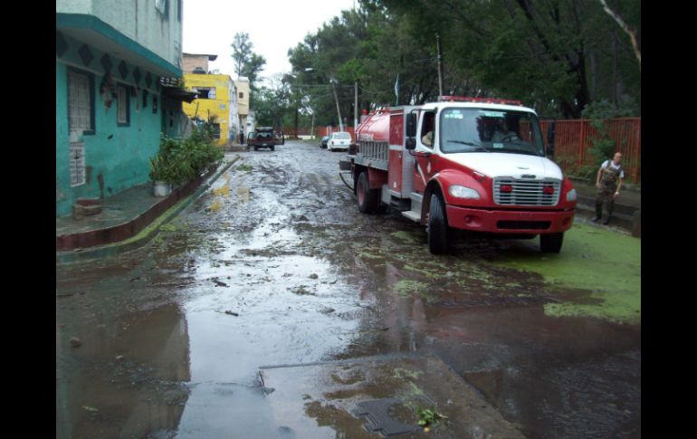 El Deán, fue una de las colonias más afectadas por la lluvia de este martes. EL INFORMADOR /