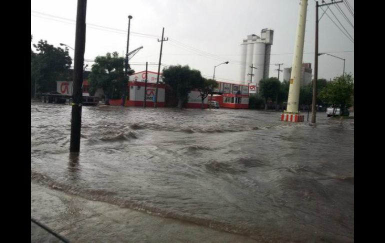 Protección Civil reporta que El Deán sigue siendo un punto de inundaciones severas. TWITTER / @lord_Abiram