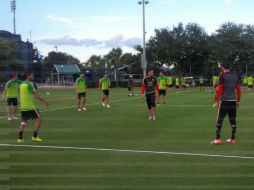 La Selección de Costa Rica llegó esta mañana a Orlando para enfrentarse contra México. TWITTER / @miseleccionmx