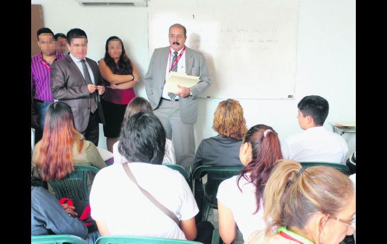 Encabezados por el director de Prevención Social, Juan Fernando Ramírez Arrona, la Secretaría del Trabajo clausuró una empresa. ESPECIAL /