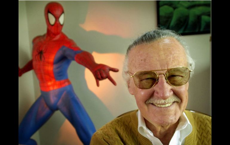 Stan Lee aseguró que le encanta la idea de crear nuevos superhéroes de diferentes razas y religiones. AP / R. Saxon