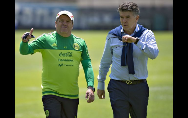 Hoy, el directivo se encuentra convencido de que Miguel Herrera sacará el barco. MEXSPORT / J. Ramírez