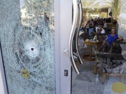 Vista de los daños causados en el hotel mallorquín ''Imperial Marhaba'' de la cadena española Riu tras el ataque terrorista en Susa. EFE / M. Messara