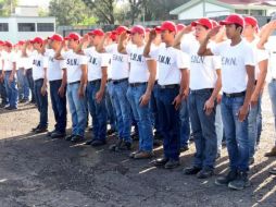 Luego de su preparación militar, los jóvenes podrán acceder a la bolsa de trabajo de las corporaciones policiacas. TWITTER / @RobertoLopezJal