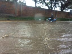 Imagen de Camino Real a Colima tras las fuertes lluvias. TWITTER / @edithlilia