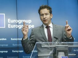 El presidente del Eurogrupo, Jeroen Dijsselbloem asegura que el programa de ayuda expirará el martes por la noche. EFE / O. Hoslet