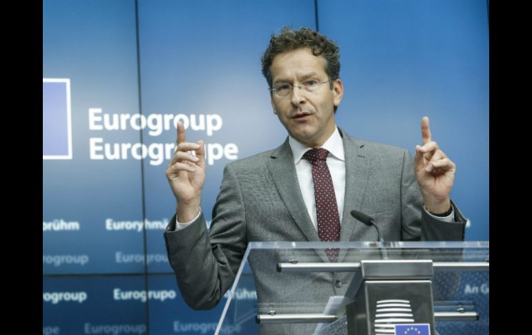 El presidente del Eurogrupo, Jeroen Dijsselbloem asegura que el programa de ayuda expirará el martes por la noche. EFE / O. Hoslet