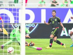 Giovani dos Santos puso el primer gol de México en el marcador ayer ante Costa Rica. MEXSPORT /  O. AGUILAR