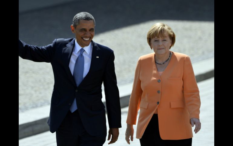 Obama y Merkel afirman que sus equipos económicos están monitoreando la situación en Grecia. AFP / ARCHIVO