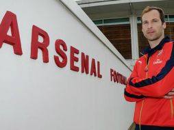 Cech agradeció el cariño a los fans de Chelsea y ahora se integra a su nuevo equipo. TWITTER / @Arsenal