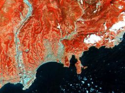 Las primeras fotografías muestran edificios de Milán y terrenos agrícolas a orillas del río Po. TWITTER / @esa