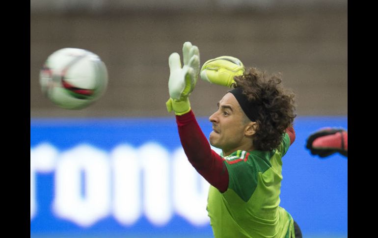 El portero Guillermo Ochoa y el resto de la Selección mexicana entrenó en el Estadio NRG de Houston, Texas. MEXSPORT / O. Aguilar