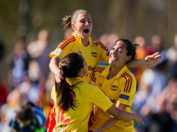 La capitana del combinado español, Vero Boquete (c), será una de las jugadoras que respaldarán la iniciativa de FIFPro. ESPECIAL / fifa.com