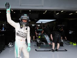 Rosberg establece un mejor registro de 1:34.155 en 34 giros. AFP / R. Vieira