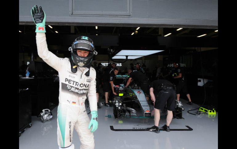 Rosberg establece un mejor registro de 1:34.155 en 34 giros. AFP / R. Vieira