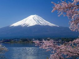 El Fuji ha incrementado el número de visitantes extranjeros desde que fue declarado Patrimonio Mundial de la Unesco. AFP / ARCHIVO