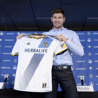 LA Galaxy presenta en forma oficial a Steven Gerrard