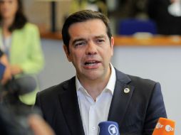 Alexis Tsipras fue recibido entre aplausos y abucheos en las distintas bancadas de la Eurocámara. EFE /