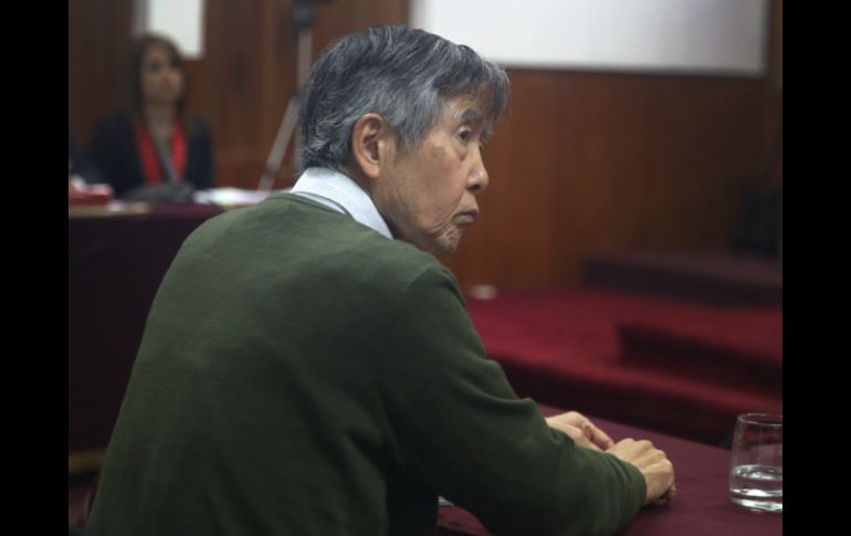 Fujimori está condenado por el asesinato de 25 personas por un grupo de militares bajo su consentimiento. AP / ARCHIVO