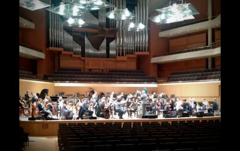 La Orquesta Filarmónica de Londres durante un ensayo en el Bridgewater Hall. TWITTER / @LPOrchestra