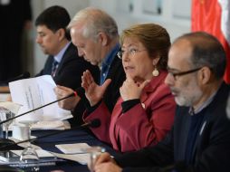 Michelle Bachelet da inicio formalmente a la segunda etapa de su mandato con una reunión de su gabinete ministerial. EFE / A. Ibañez