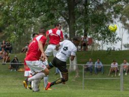 Dos goles de Leones Negros fueron realizados por Juan Luis Anangonó. TWITTER / @LeonesNegrosCF