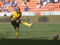 Rodolph Austin se convirtió en el héroe del combinado isleño al anotar el gol del triunfo. AFP / D. Kramer