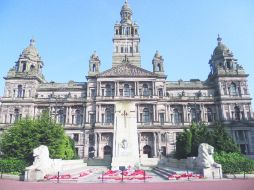 Magnífico. El Ayuntamiento de Glasgow, ejemplo perfecto de la arquitectura monumental que la ciudad puede ofrecer. ESPECIAL / Wikimedia