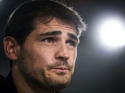 Iker Casillas agradeció a los aficionados del Madrid asegurando que 'nunca os podré olvidar'. EFE / E. Naranjo