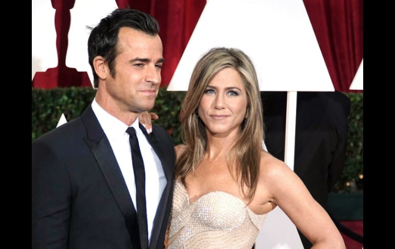 La misma versión indica que un amigo que Aniston y Theroux tienen en común los casó. NTX / ARCHIVO