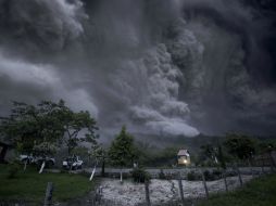 Exhortan a las personas que visitan el Nevado a transitar por los senderos establecidos. AP / S. Tapiro