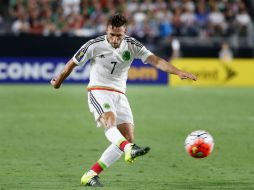 Layún realiza un disparo durante el partido de México ante Guatemala disputado el domingo pasado, donde el resultado fue un empte 0-0. AFP / C. Petersen