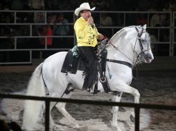 'Padrino' acompañaba a Joan en sus presentaciones, hasta que tuvo que retirarse del jaripeo. EL INFORMADOR / ARCHIVO