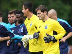 El capitán de la selección española realizó el habitual calentamiento previo. TWITTER / @PortoFC