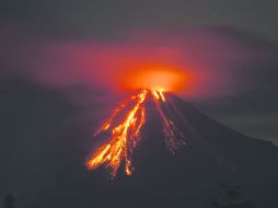 Flujos piroclásticos. El 10 de julio se documentó la mayor explosión del volcán. EFE / Sergio Tapiro