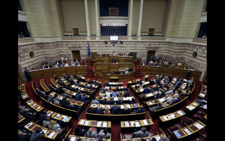 El desembolso es aprobado, luego que el Parlamento de Grecia aprobara las medidas de austeridad. AP / T. Stavrakis