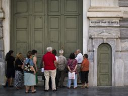 Algunas fuentes aseguran que el retiro de 60 dólares podría ser acumilativo al menos uno o dos días para evitar filas. AP / ARCHIVO