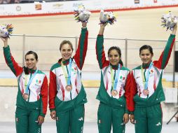 Sofía Arreola, Ingrid Drexler, Mayra Rocha y Lizbeth Salazar obtienen el tercer lugar de la prueba. TWITTER / @CONADE