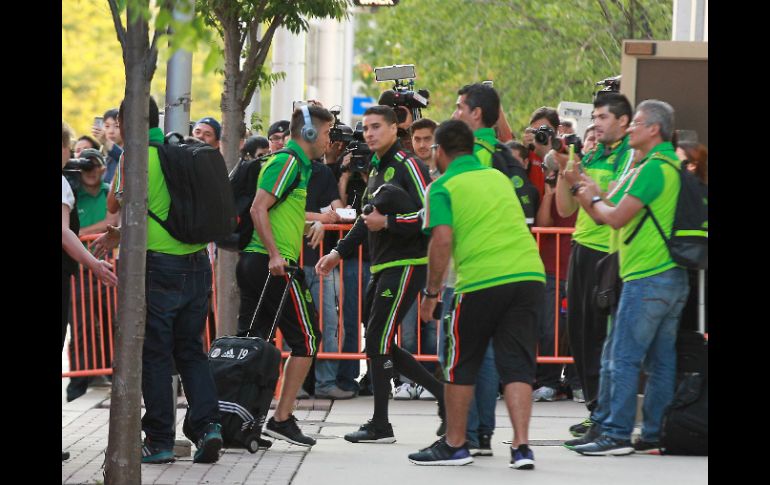 El cuadro que dirige Miguel Herrera trabaja en el campo de entrenamiento anexo al estadio de los Gigantes de Nueva York. NTX / ARCHIVO