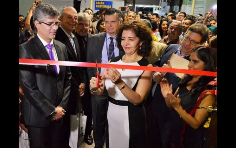 La embajadora de México en Guatemala, Mabel Gómez Oliver en la inauguración en la decimosegunda edición de la FilGua. TWITTER / @MGomezOliver