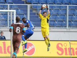 Iker Casillas no tuvo problemas ante la débil ofensiva del rival. TWITTER / @FCPorto