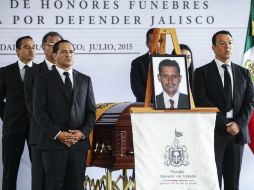 López Lara, Almaguer y otras autoridades montaron una guardia de honor. SUN / J. Mendoza