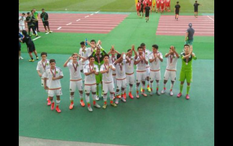 El Tricolor sub 17 se adjudicó la segunda plaza del certamen nipón. TWITTER / @miseleccionmx