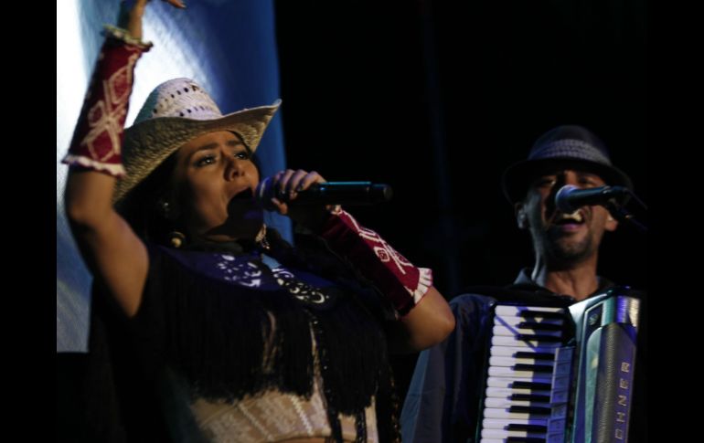 Lila Downs en su nuevo álbum le canta a la esperanza y a un porvenir mejor para todos. NTX / J. Rojas