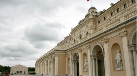 Putin presenciará el sorteo de las eliminatorias de la Copa del Mundo en el Palacio de Constantino, en San Petesburgo. EFE / ARCHIVO