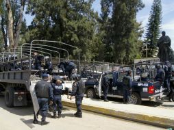 La Policía Federal se ha desplegado en el Instituto Estatal de Educación Pública de Oaxaca. SUN /