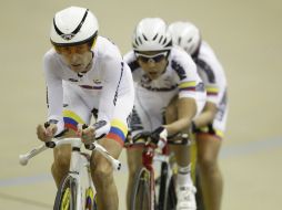 La veterana ciclista (i) fue bronce en de Atenas 2004 y subcampeona del mundo en los campeonatos mundiales. AP / J. Saenz